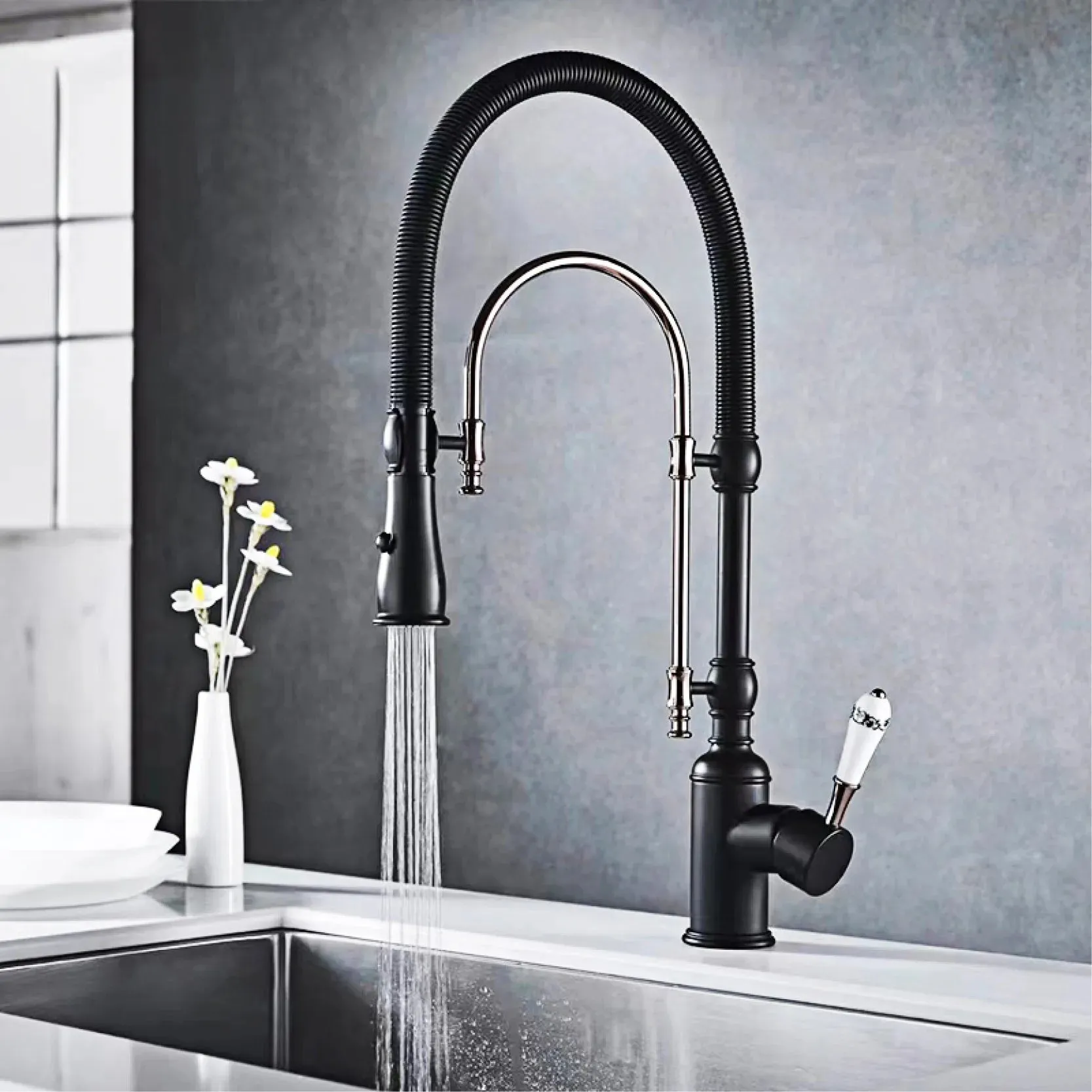 Brass Kitchen Faucet With Retro Design Pull-out Kitchen Sink Tap